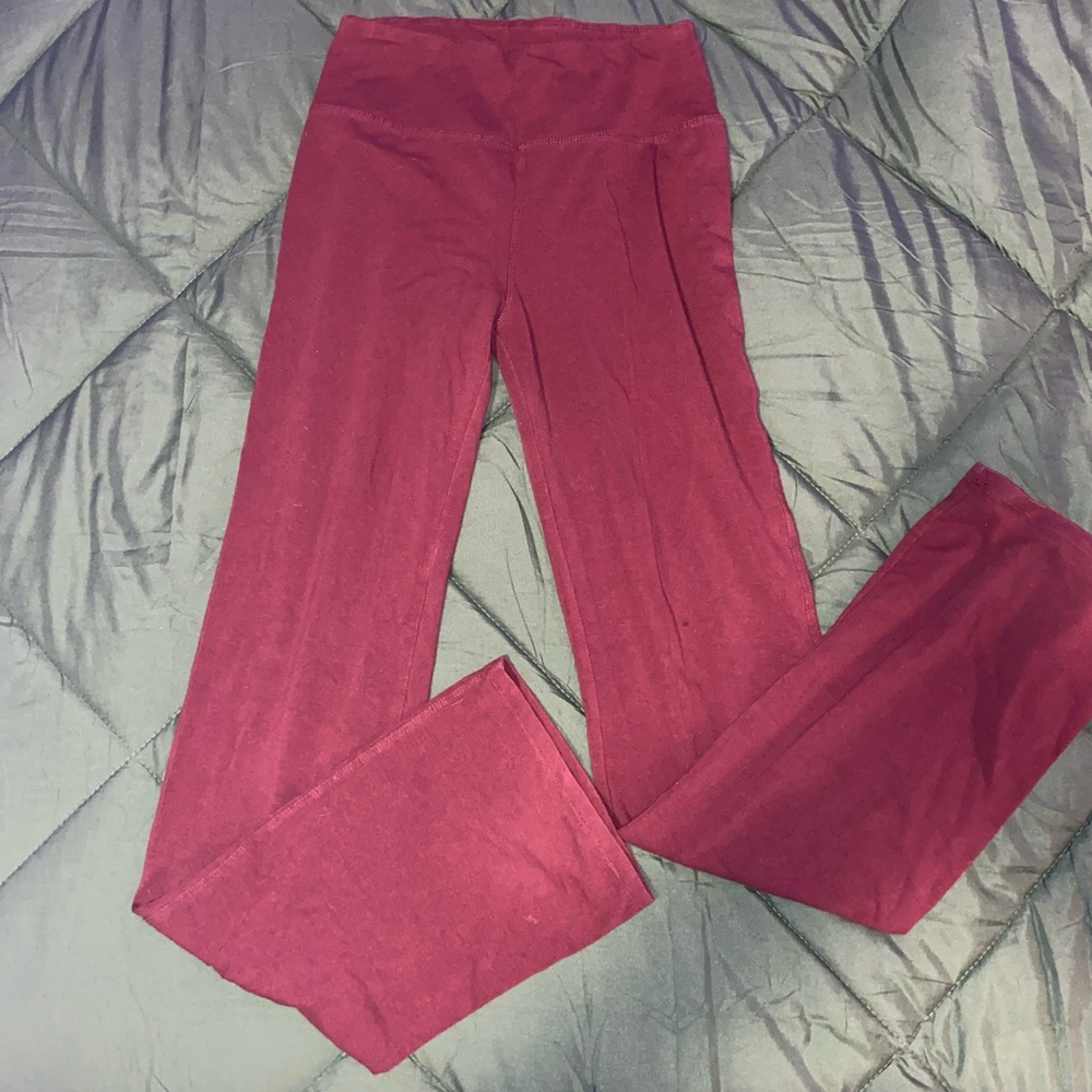 Maroon yoga pants with a little flare - super comfy and cute!